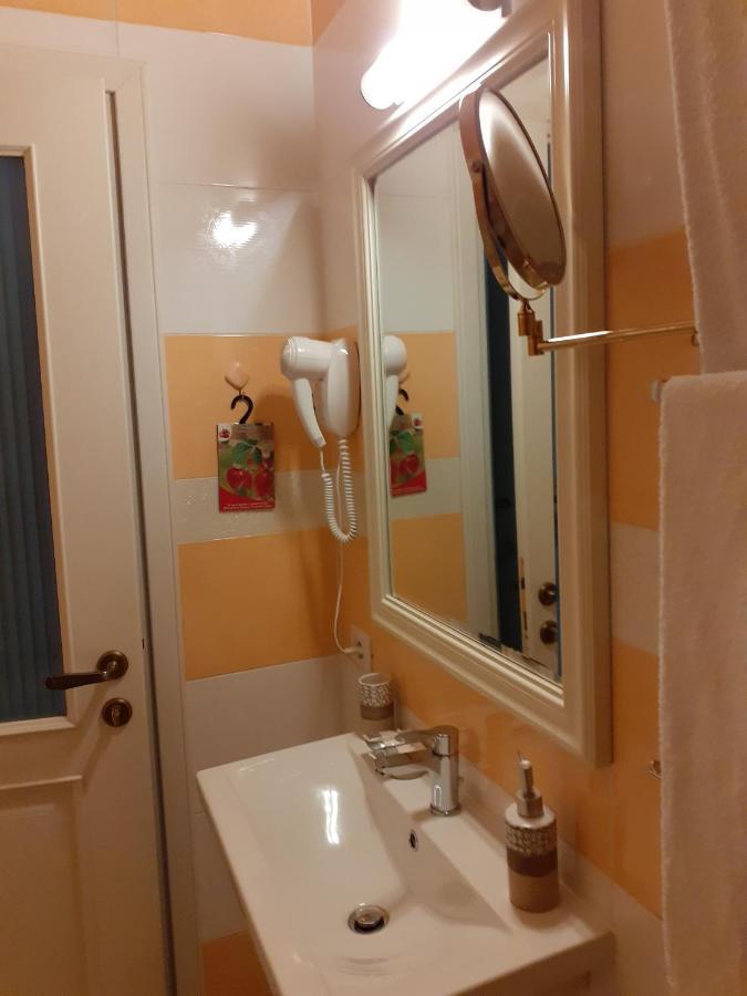 Hotel Guri Elbasan Luaran gambar